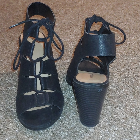 Lace up heels - Picture 3 of 6